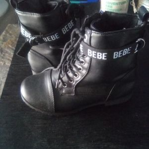 Super cool BeBe boots size 3